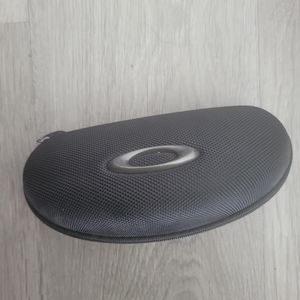 OAKLEY sunglass case